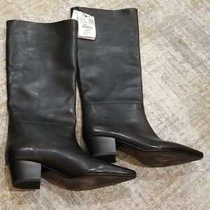 Elegant Black Leather Women's Boots